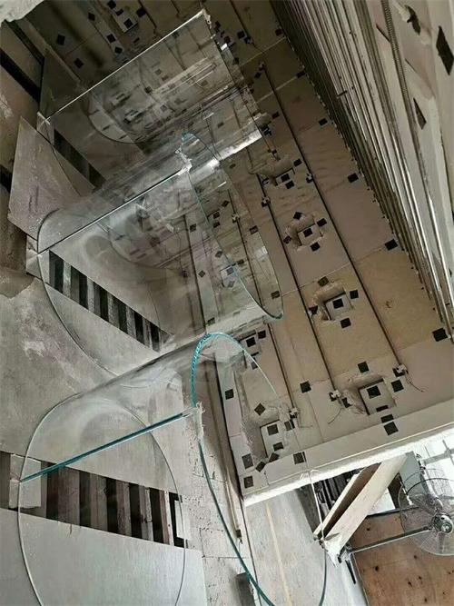 异形玻璃幕墙生产基地天津旭勤玻璃加工厂